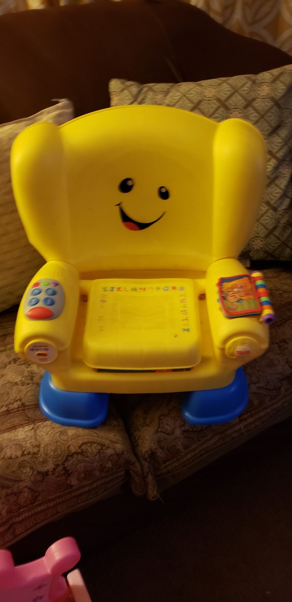 Kid chair with music and storage