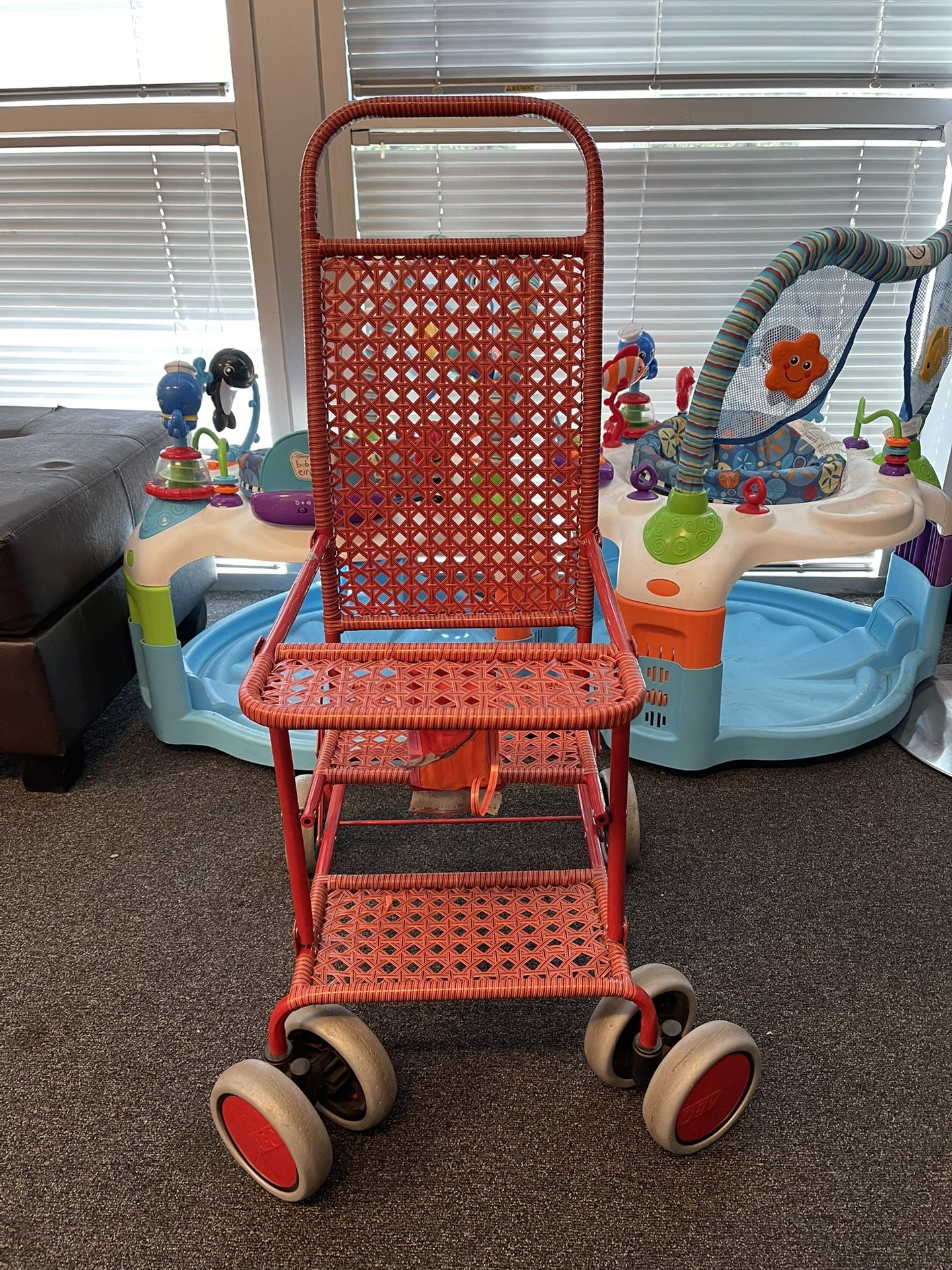 Stroller vintage style  Lots of baby items available and not posted yet, if you need something else, please message what your looking for 