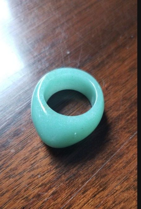 Beautiful Jade Gemstone Band Ring Dome Ring size 10-10.5