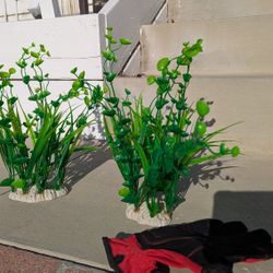 Aquarium Plants Plastic $5 EACH
