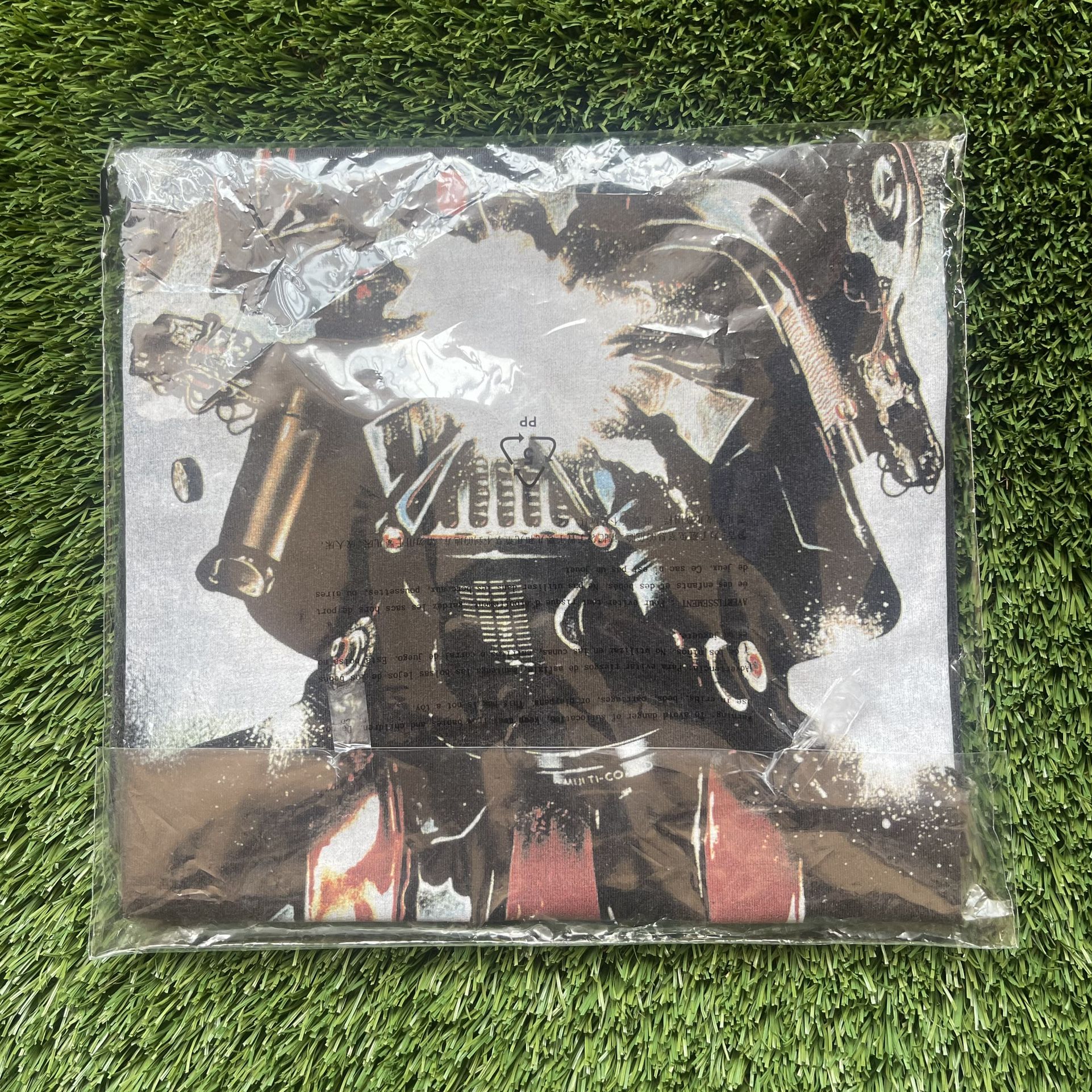 Kith x Star Wars Exploding Darth Vader Vintage Tee Black Size M