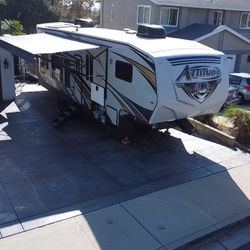 2019 Attitude 2814 ss