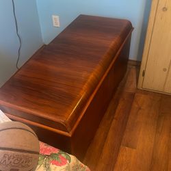 Lane Cedar Chest 