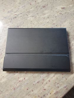 Black I pad keyboard case