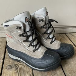Columbia Boots Women's Size 9  Water Resistant Trail Hiking Thermolite 