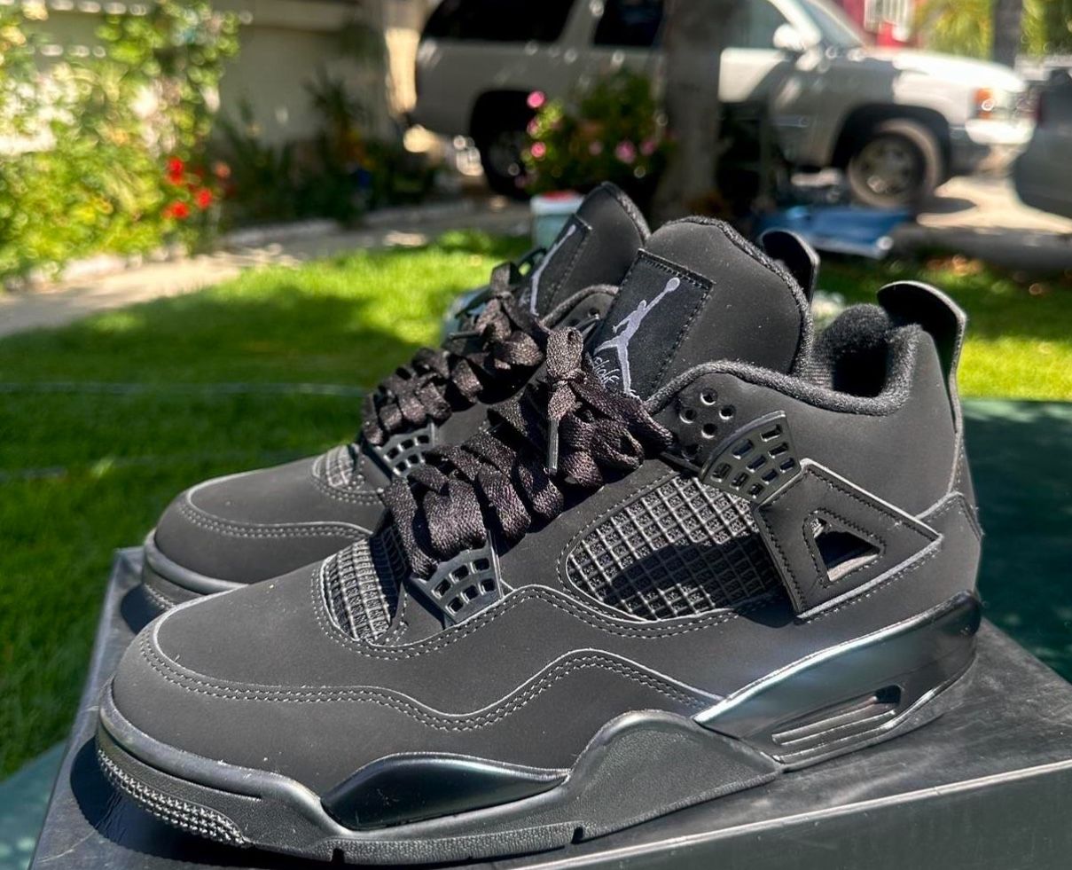 Jordan 4s Black Cats Size 10