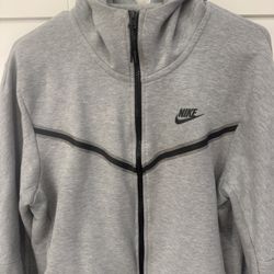 Nike Tech Fleece Men’s Size Medium