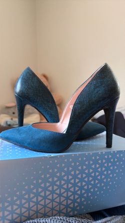 SIZE 7 Blue Suede and Leather Texture Pointed Heels