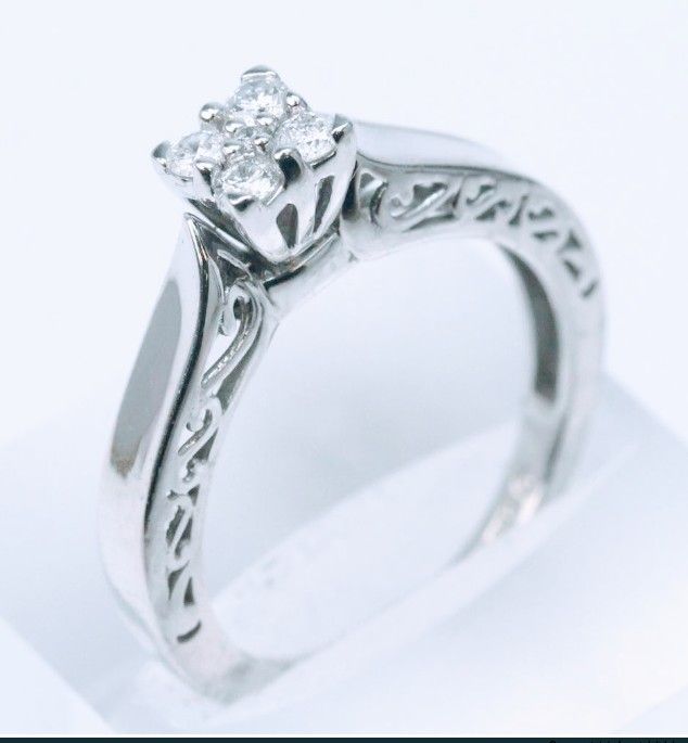 Diamond And White Gold Designer Ring-New10k