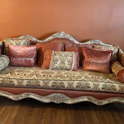 Beautiful Sofa And 2 Loveseats 