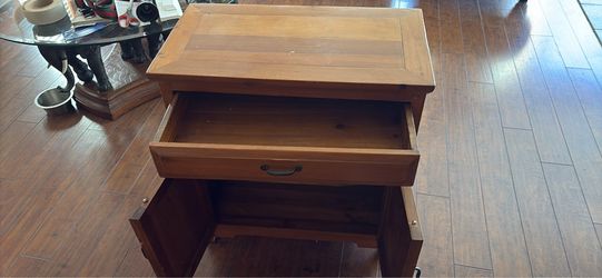 Wood chest drawer