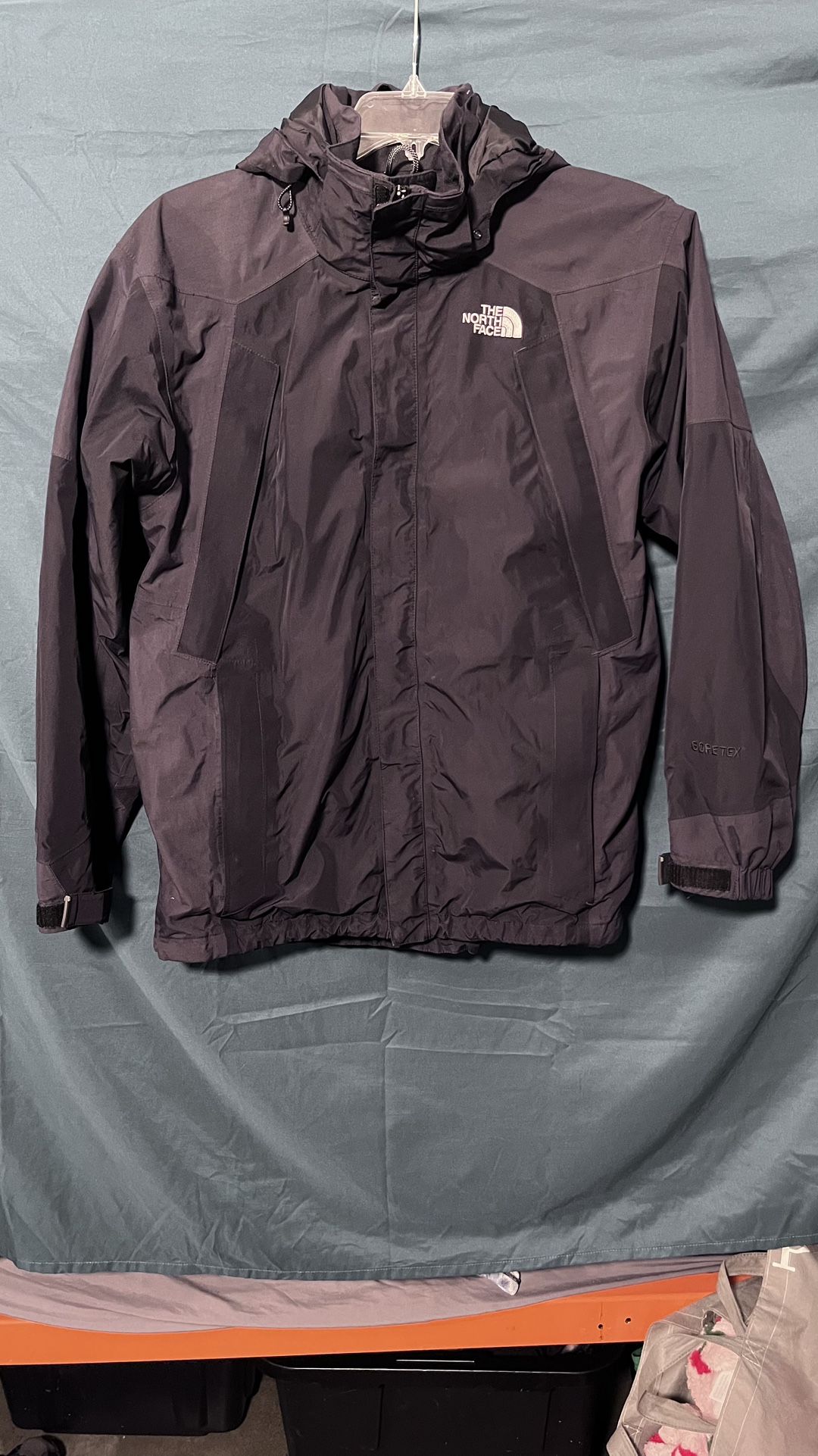 NORTH FACE ANTORA RAIN JACKET SIZE M