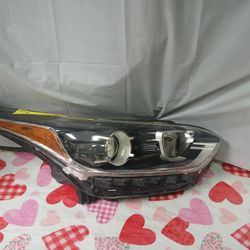 2019-21 Kia Forte Right Headlight