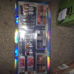🆕️ 90 PIECE MAKE UP SET