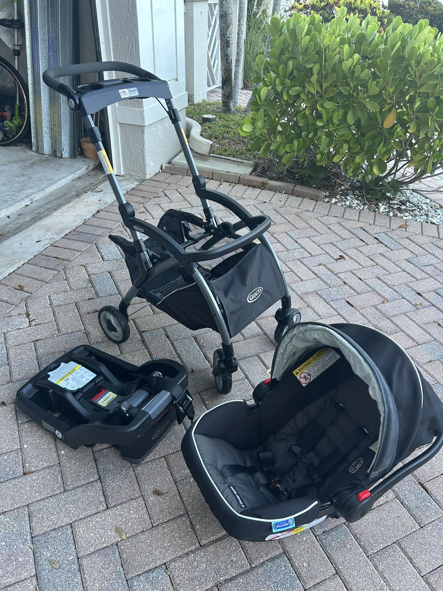 Gracco Car Seat Stroller Combo