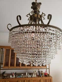 Swarvoski Crystal Strauss Chandelier 