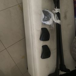 Hyundai  Kona Roof Croosbar.