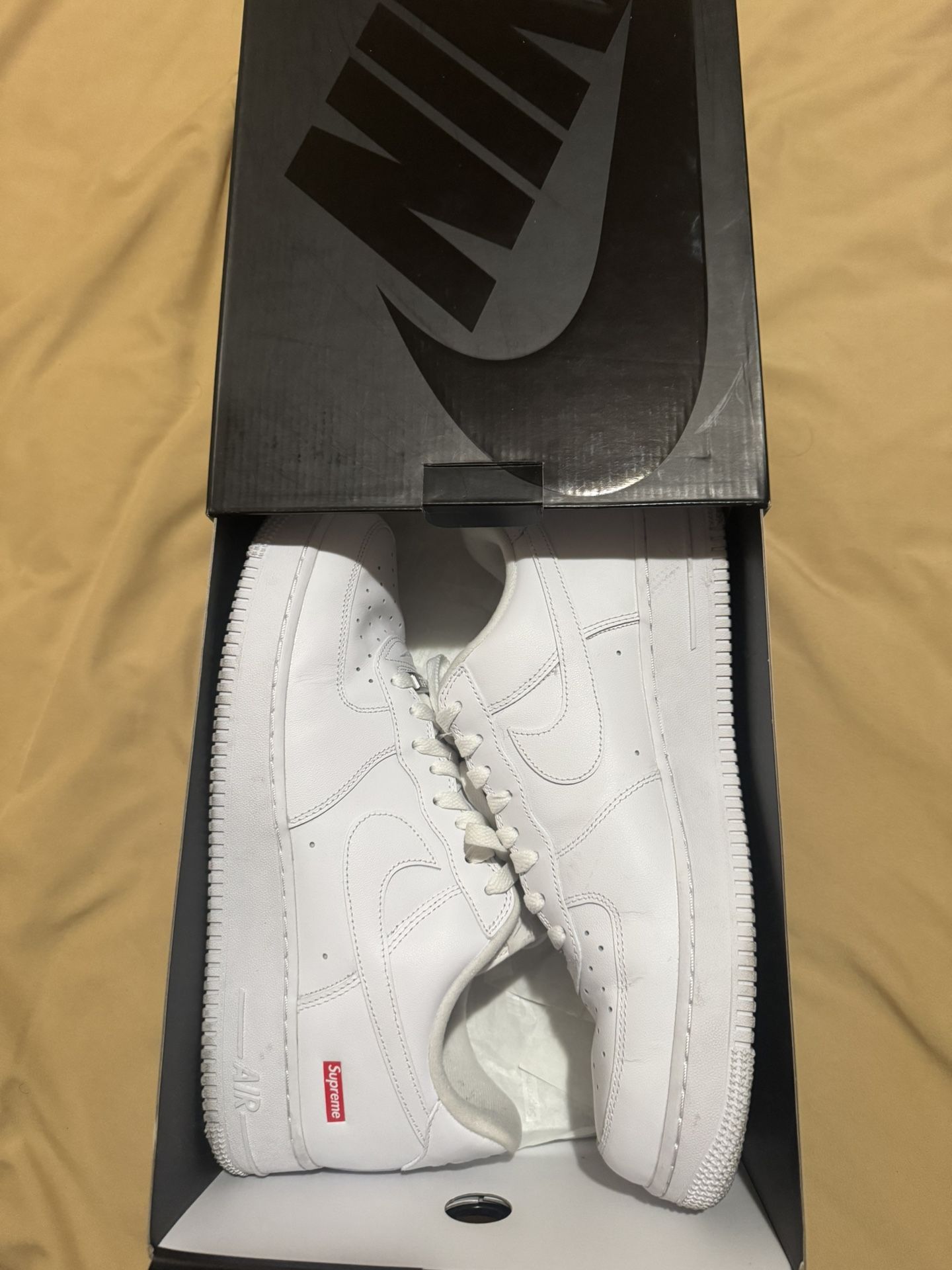 Nike Air Force Supreme
