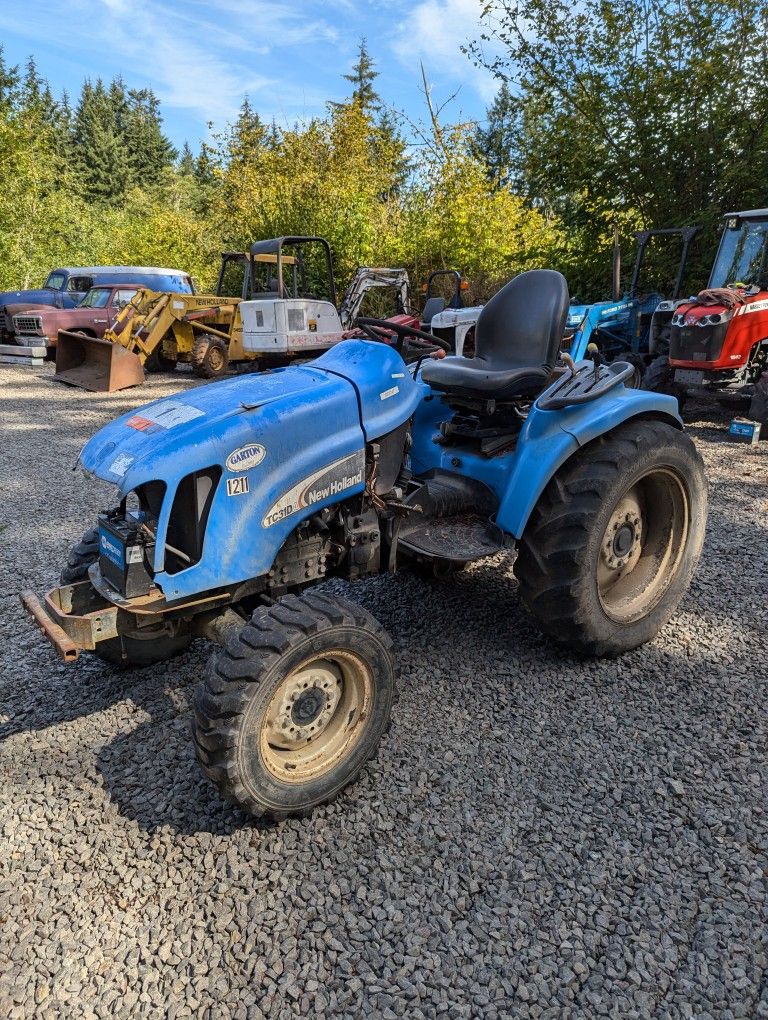 New Holland TC31DA Tractor