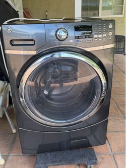 GE Front Load Washing Machine with Steam