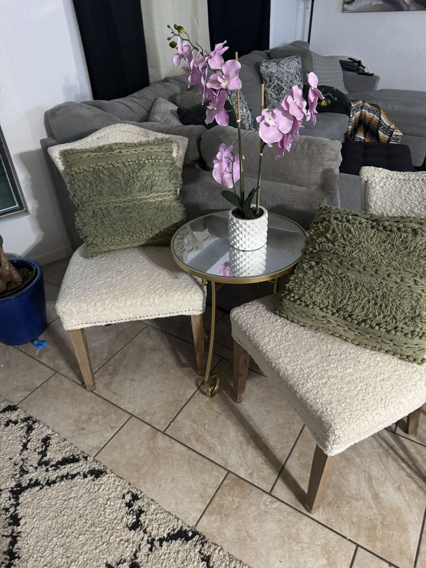 accent Chairs