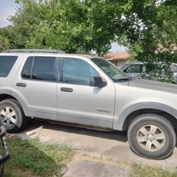 2006 Ford Explorer