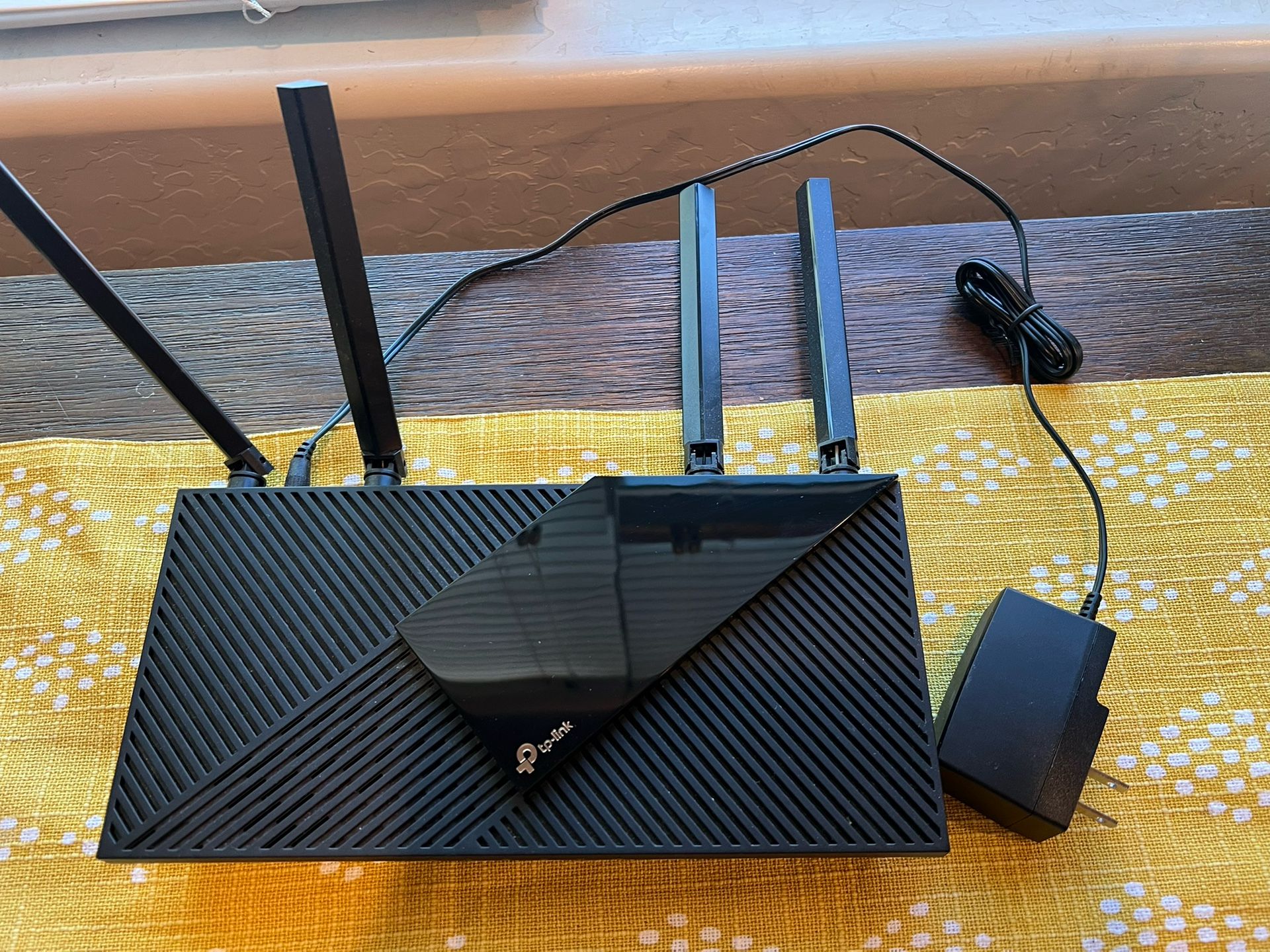 TP Link Router For Wi-Fi Firm Price Pick Up Only