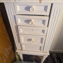 Jewelry Dresser