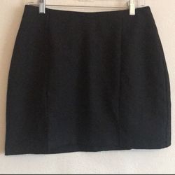 **Sz 11 little black skirt**