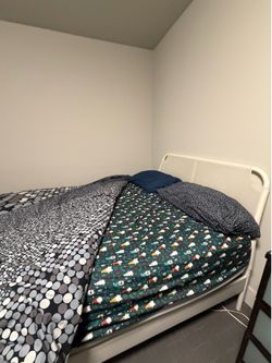 Qeen Size  bed