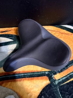 YLG Oversized Comfort Bike Seat.