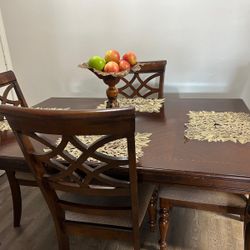 Mesa De Comedor , dining table Con Cuatro Sillas 