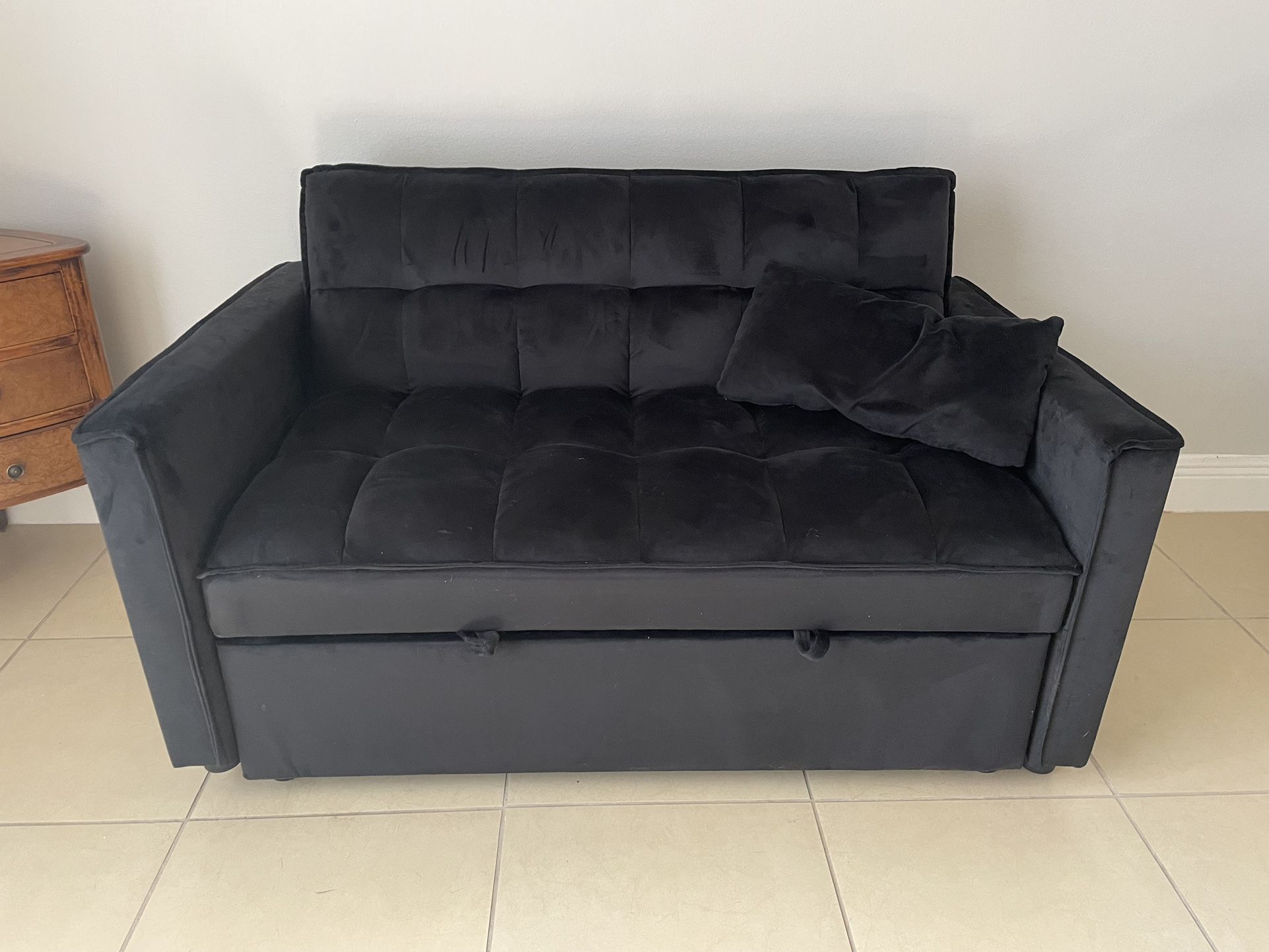 Pull Out Love Seat Bed/Futon 