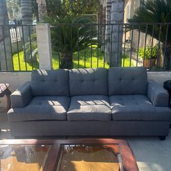 Living Room Set Make Offer
