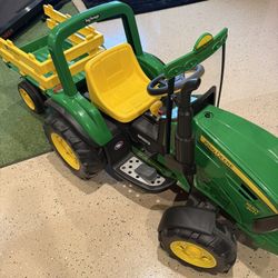 John Deere Kids Right-On Tractor