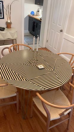 Round table 47 inches