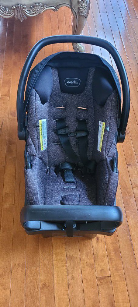 Evenflo Baby Car Seat And Carrier 