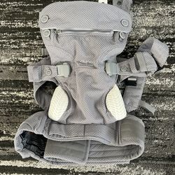 Nuna Cudl Body Harness Baby