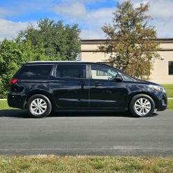 2015 Kia Sedona 