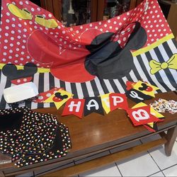 Mickey and Minnie mouse party items