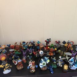Skylanders figure Lot
