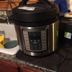 6 Quart Multi Cooker  New