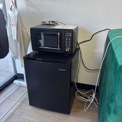 Vissani mini fridge