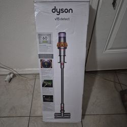 DYSON Vacuum v15  detect
