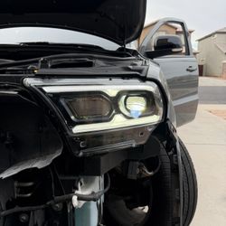 Dodge Durango Headlight 