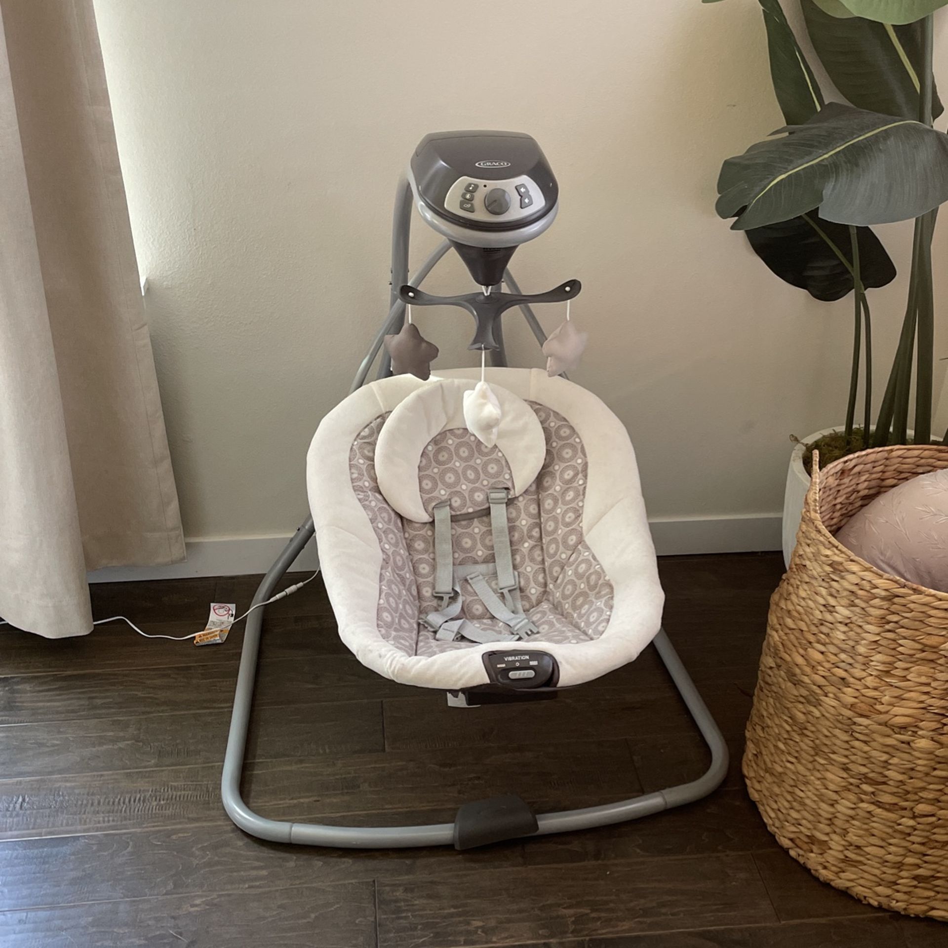 Graco Baby Swing 