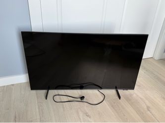 Selling excellent condition Samsung 50’ TV