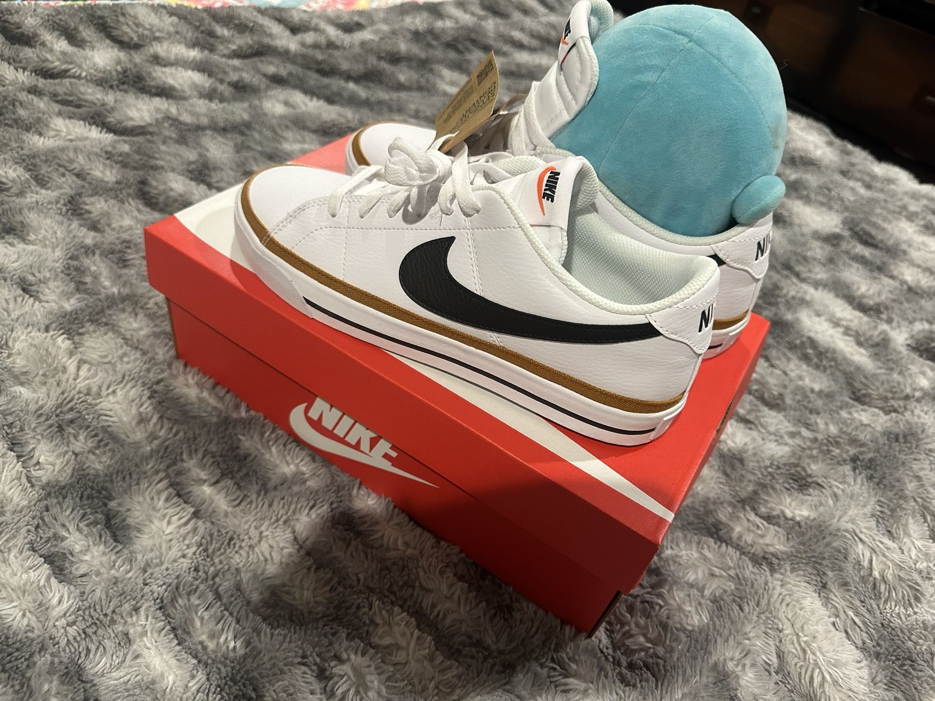 Nike Court Legacy Men’s Size 8.5-new