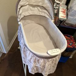 Bassinet (we Used for Toy Dolls) For Newborn Babies