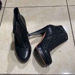 Ugg Ugg’s Heels Boots Size 5